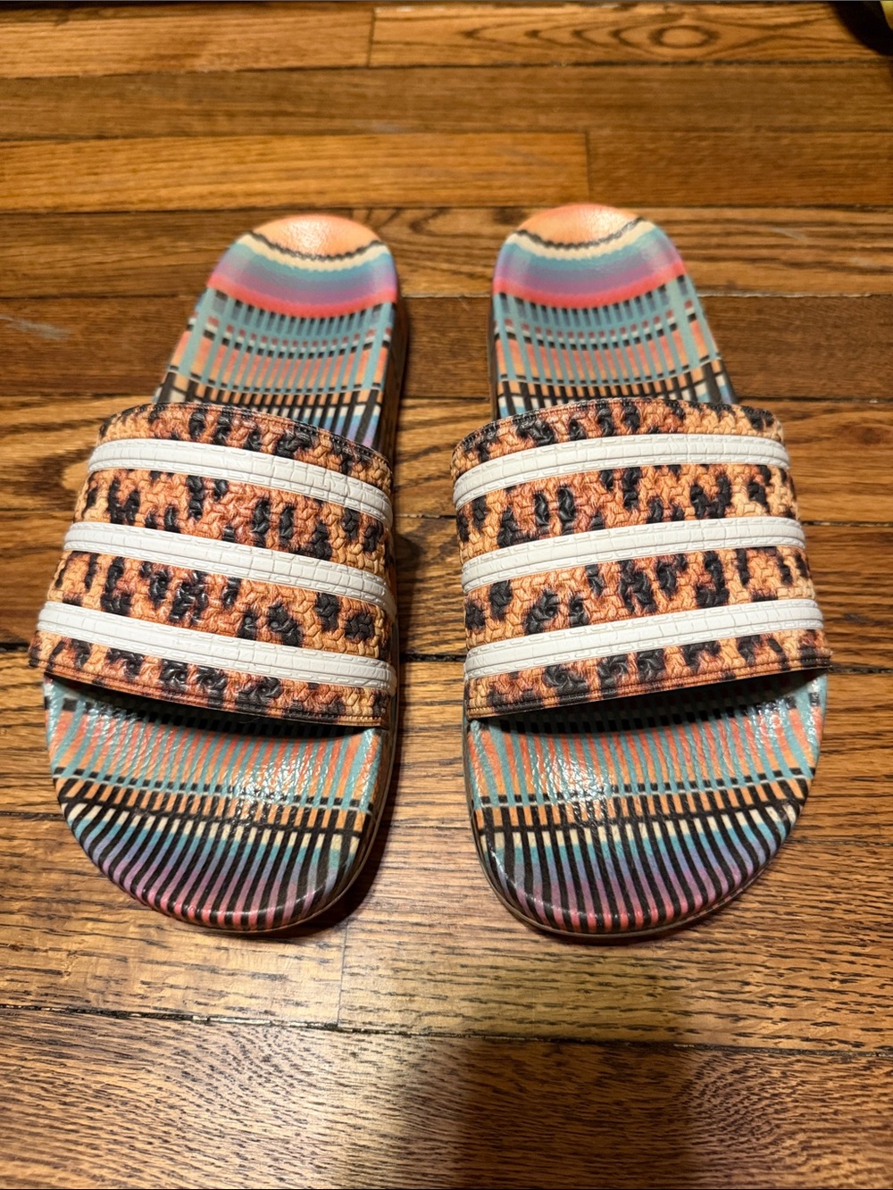 Adidas Adilette Slides The FARM Brazilian Dance Leopard Women’s Size 9 Sandals